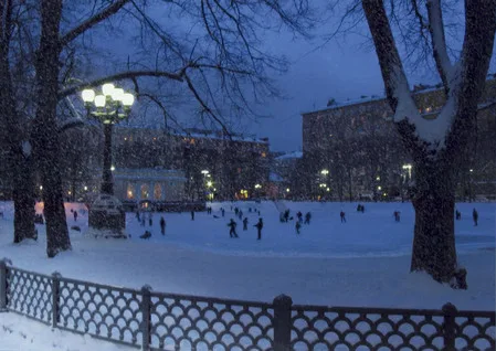 The Patriarshie ponds after reconstruction. Кадр 1