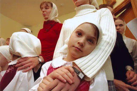 Patriarch Alexiy II in children's home. Кадр 8