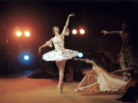 “Raimonda” - or one evening from a life of prima Nina Ananiashvili. Кадр 3