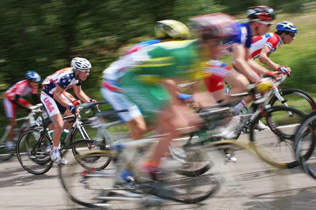 Goal is finish. World junior championship in cycle racing in Moscow. Кадр 6
