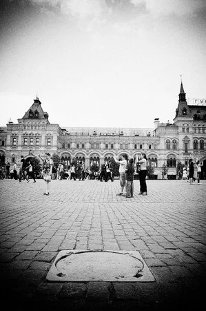 Площадь Люка. Кадр 2