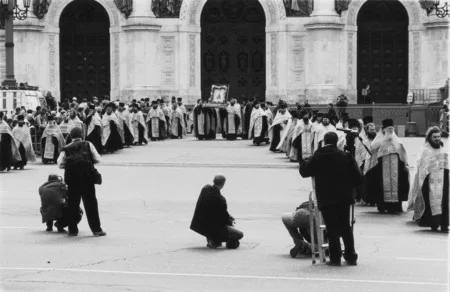 A religious procession. Кадр 5