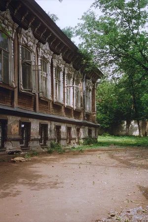 City gray age. Кадр 5