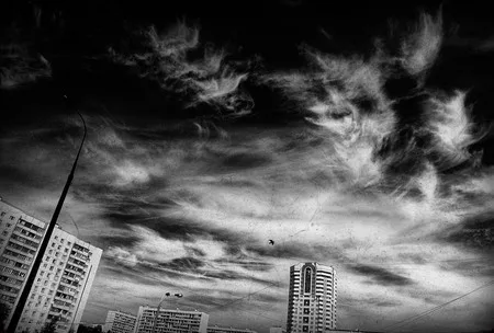 City under the sky. Кадр 8