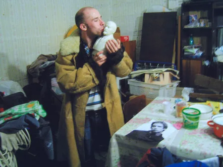 The last days in the old house. Кадр 1