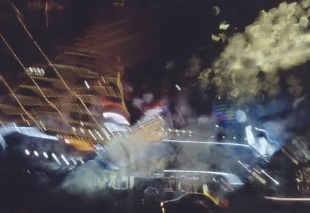 Я смотрю на Москву через. Кадр 2