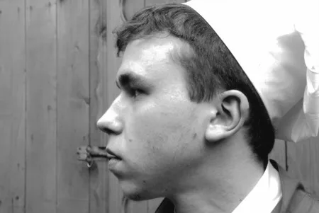 Улыбаясь, не зная. Смеясь, вспоминая. Кадр 5
