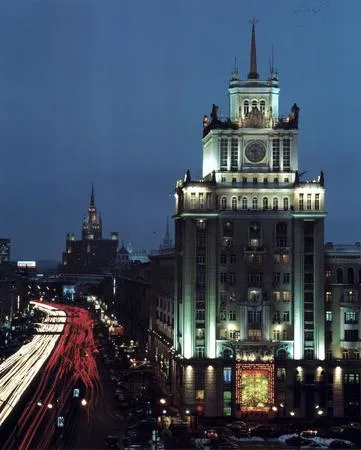 Moscow. Evening. Кадр 6