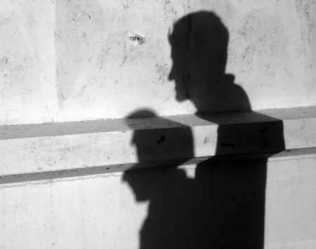 Playing with a shadow. Кадр 8