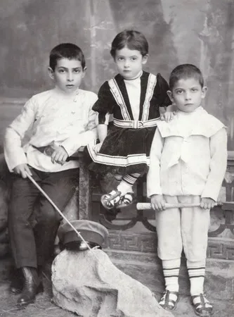 Children’s fashion 100 years ago. Кадр 8