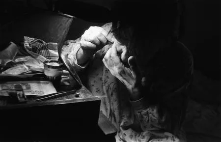 Mother. Кадр 3