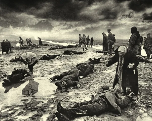 Russia. XX century in photographs. 1941—1945. Кадр 6
