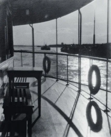 A New Look at Russian Photography, 1910s-1940s. Between Pictorialism and Constructivism. Кадр 7