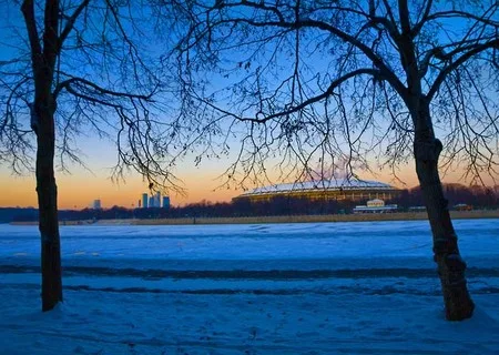 36 views of the Puddle or opening of Katsushika Hokusai monument in Moscow. Кадр 20