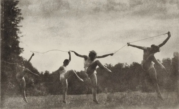 Movement. 1920s. Кадр 5