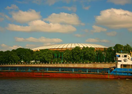 36 views of the Puddle or opening of Katsushika Hokusai monument in Moscow. Кадр 32