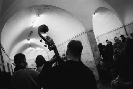 Private space in the Moscow undeground. Кадр 14