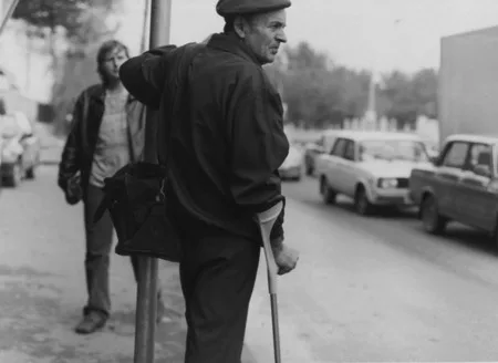 The street’s character. Кадр 9