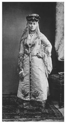 Костюмированный бал в Зимнем дворце. Санкт-Петербург, 1903. Кадр 5