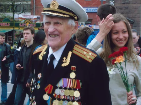 On may 9th. Tverskaya str. Moscow. Кадр 1