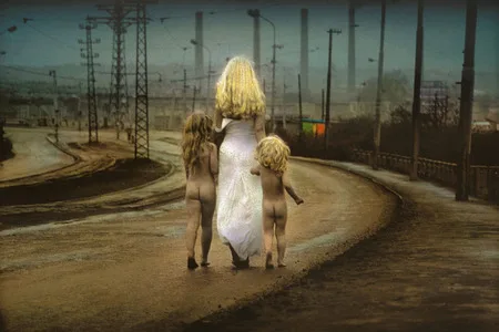 The World of Jan Saudek. Кадр 5