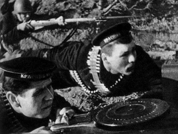 Героический Севастополь. Кадр 1