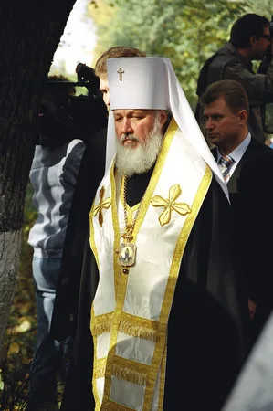 Перезахоронение Ильина и Деникина. Кадр 2