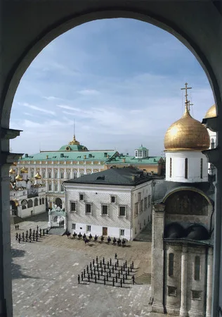 Кремль.Церемония президентского полка. Кадр 1