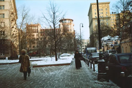 Moscow is under construction, reconstructed and has a good time. Кадр 9