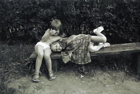 Photos for memory. Кадр 3