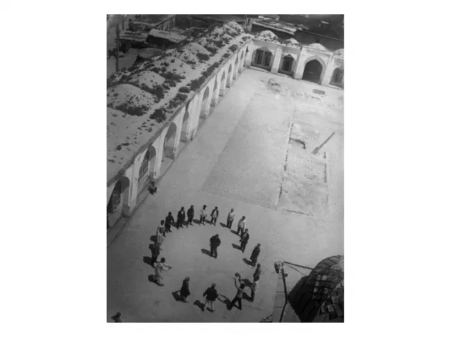 Продолжение. 1928—1931. Кадр 4