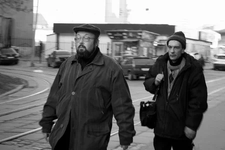 Different people of the one city. Кадр 4