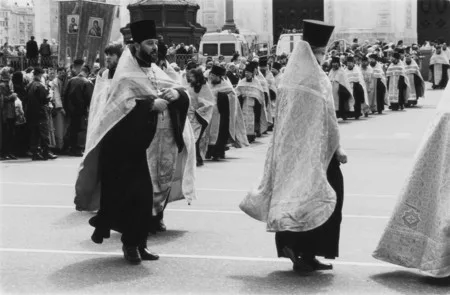 A religious procession. Кадр 14