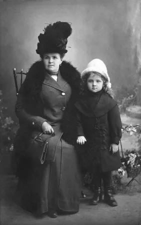 Children’s fashion 100 years ago. Кадр 10