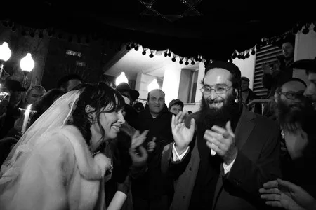 Huppah — Jewish wedding. Кадр 10
