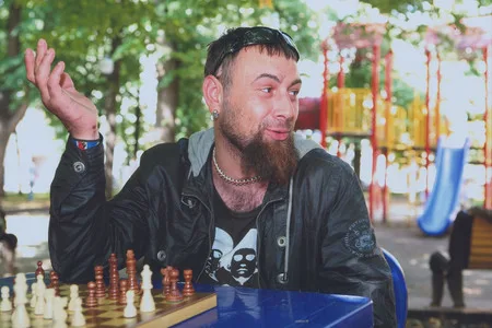Chess boulevard. Кадр 4