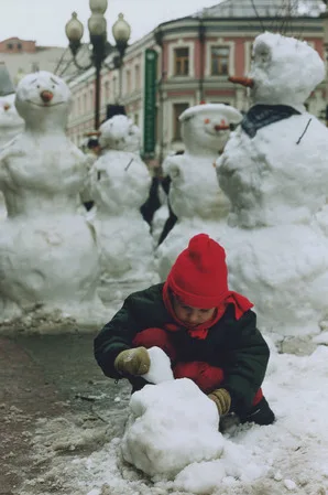 Twilight of snowballs. Кадр 4