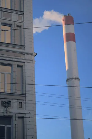 Город и небо. Кадр 11