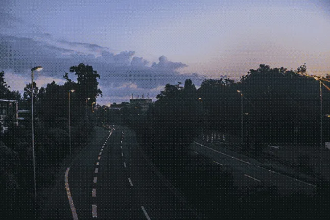 16 Colours. Кадр 1