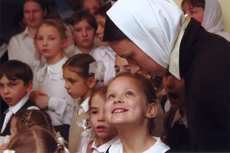 Patriarch Alexiy II in children's home. Кадр 5