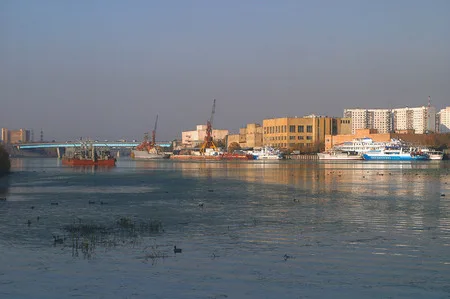 Northen river port. Кадр 1