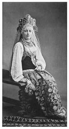 Костюмированный бал в Зимнем дворце. Санкт-Петербург, 1903. Кадр 1