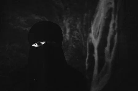 Islam. Кадр 3