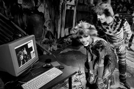 Cats from the misical “Cats”. Кадр 1