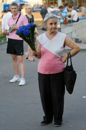 Chronicle of the street trading. Кадр 2