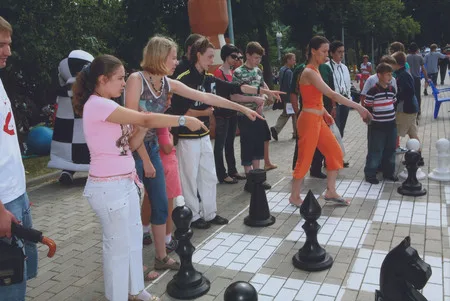 Chess boulevard. Кадр 8