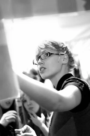 Fashion week, backstage. Кадр 8