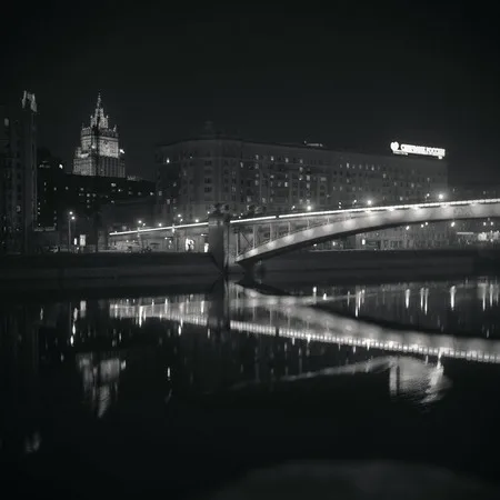 Night Moscow. Кадр 7