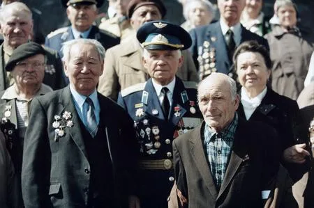 In memory, in persons, in hearts Day of the Victory — 2003. Кадр 13