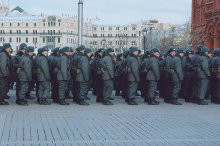 To Serve and protect. Кадр 4